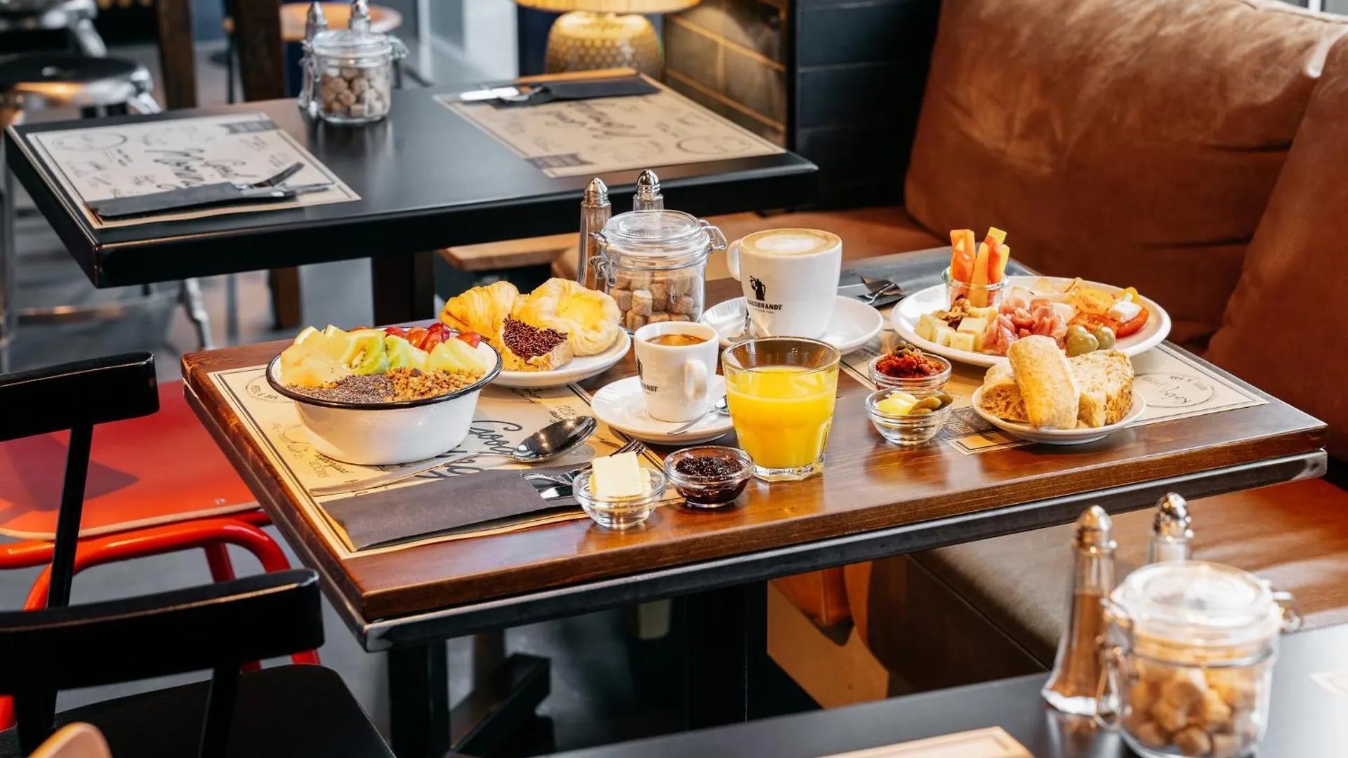 Ruby Emma Hotel Amsterdam 4*,